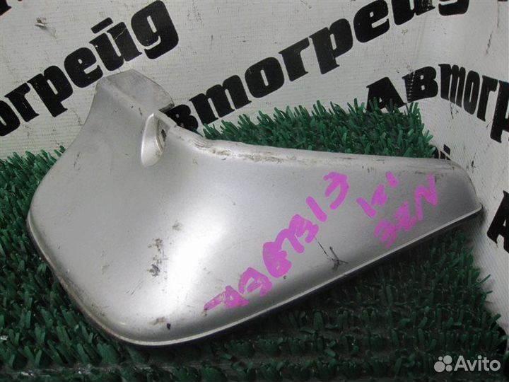 Брызговик задний правый Toyota Corolla Fielder