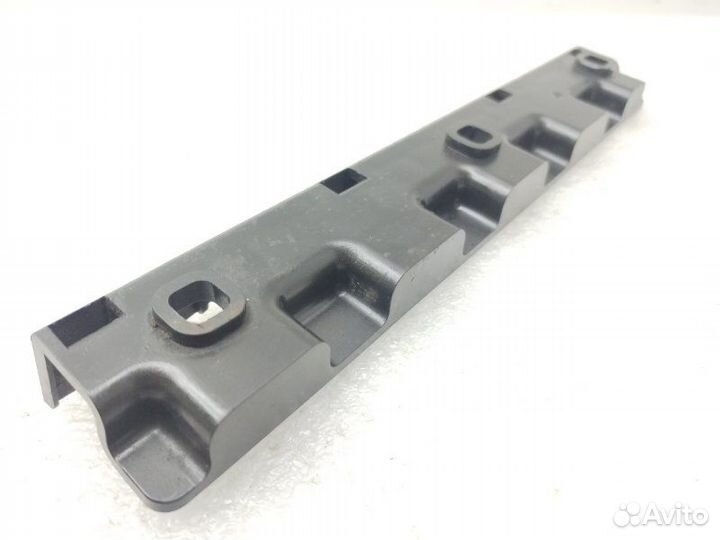 Кронштейн крыла передний правый Bmw 6-Series E63