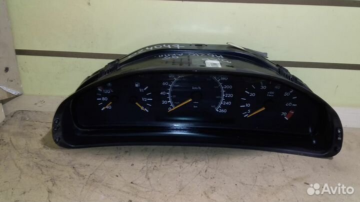 Щиток приборов MB E210 3.2Бенз АКПП 1995-2003