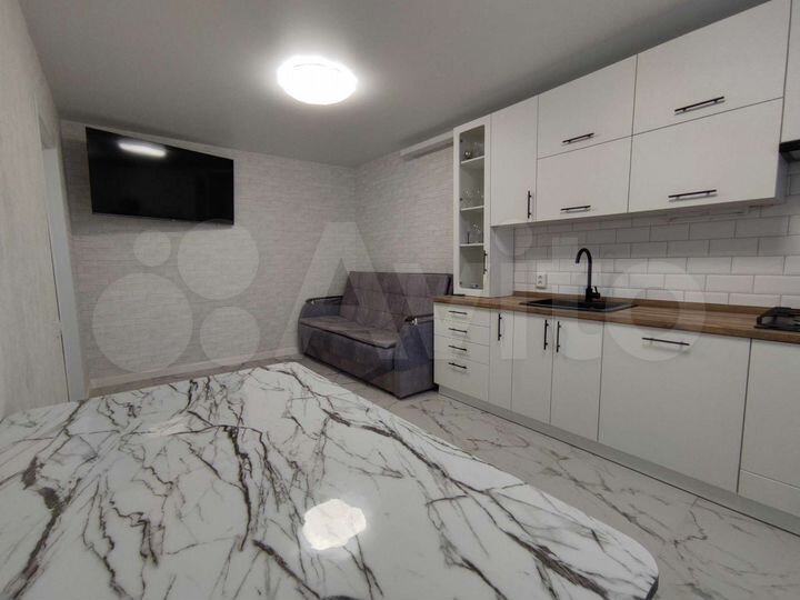 2-к. квартира, 65 м², 3/3 эт.