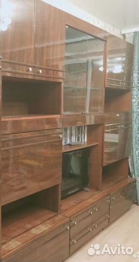 Стенка в гостиную