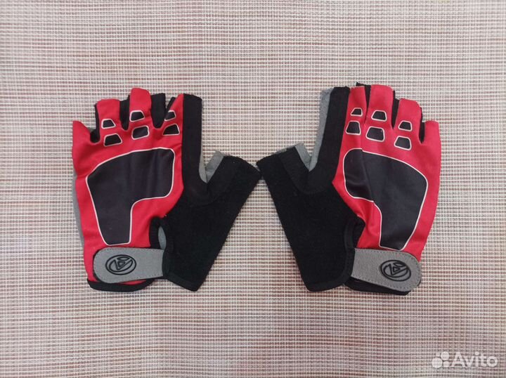 Велосипедные перчатки