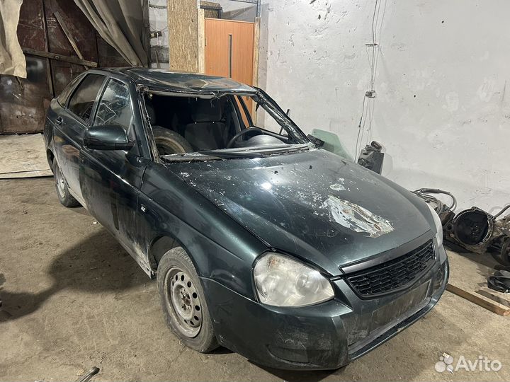 LADA Priora 1.6 МТ, 2010, битый, 100 000 км