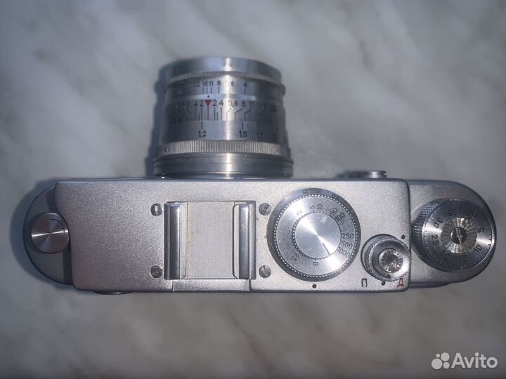 Пленочный фотоаппарат Зоркий-4