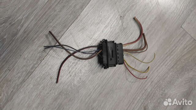 Разъем VAG 1J0972785