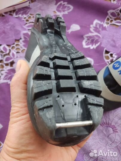 Лыжные ботинки