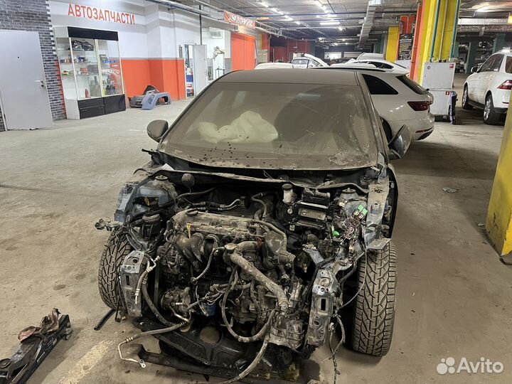 Kia Rio 1.6 AT, 2013, битый, 98 000 км