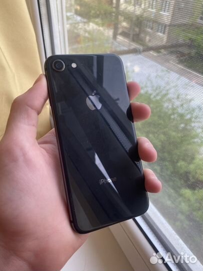 iPhone 8, 64 ГБ
