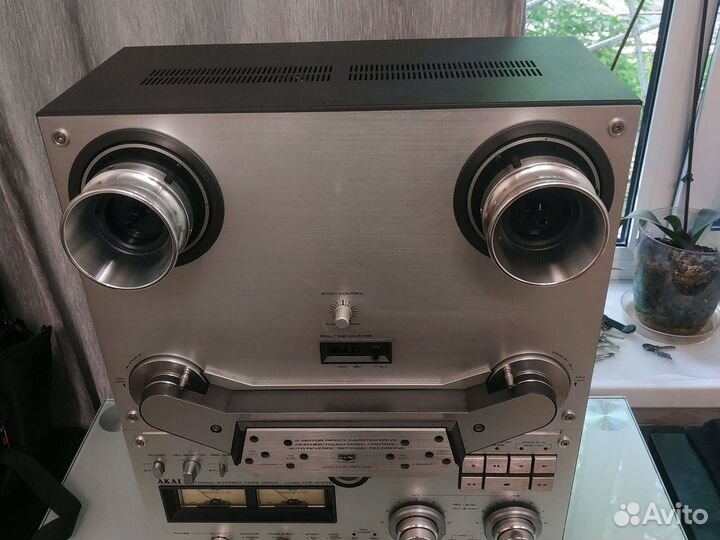 Kатушечный магнитофон akai gx 635 d