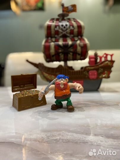 Пиратский корабль