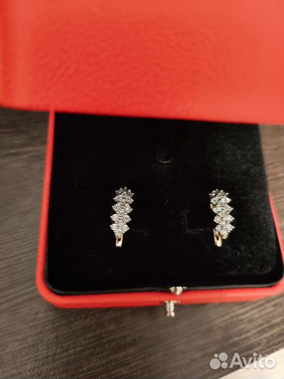 Золотые серьги с бриллиантами
