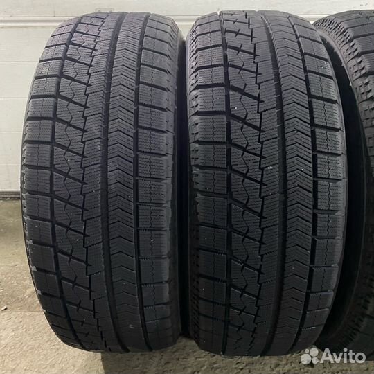 Bridgestone Blizzak VRX 225/60 R16