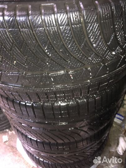 Michelin Alpin 245/40 R18 и 265/35 R18