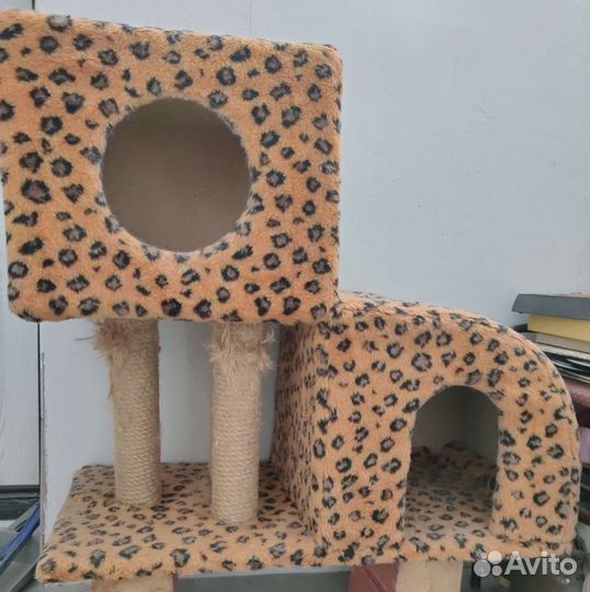 Домик для кошки с когтеточкой