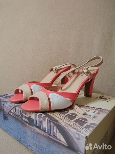 Босоножки женские 37 размер