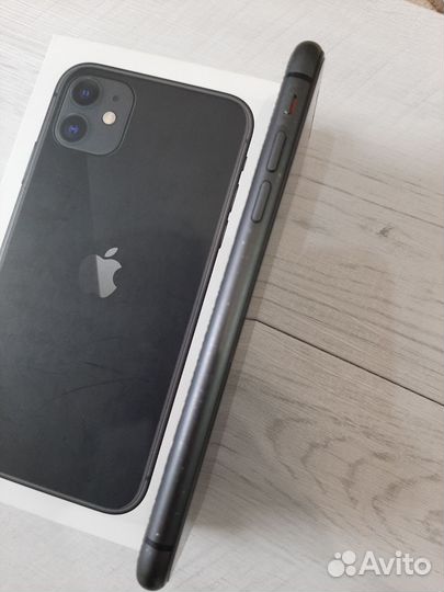 iPhone 11, 64 ГБ