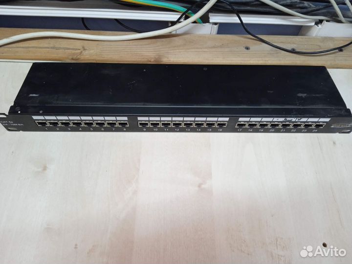 Патч панель 24 порта