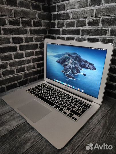 MacBook Air 13 (Core i5) в отл.сост