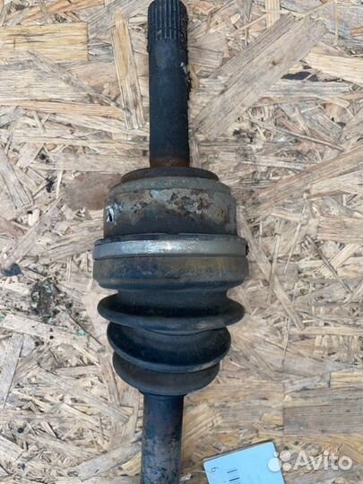 Привод (полуось) левый Kia Sportage 1 бензин 2004