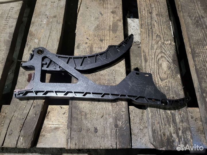 Успокоитель цепи N52B30 BMW e60, e90