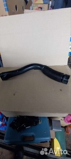 Патрубок воздушного фильтра Renault Logan 1