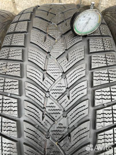 Goodyear UltraGrip Performance SUV Gen-1 235/55 R19