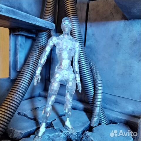 Фигурка Synthetic human 1000 toys, прозрачный