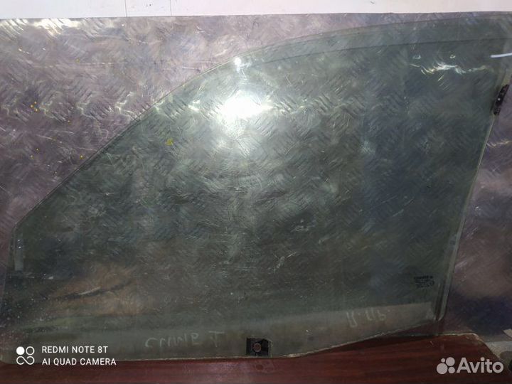 Стекло двери переднее правое Renault Fluence седан