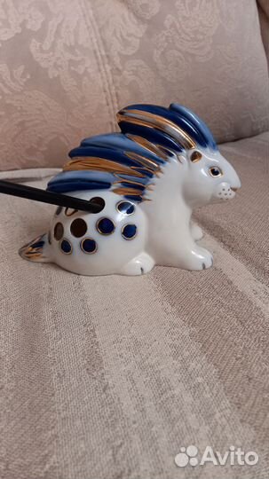 Фарфоровые статуэтки Дикобраз карандашница 1060 г