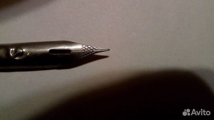 Перья чернильные и деревянная ручка