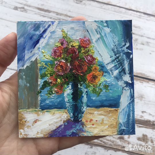 Картина маслом миниатюра Розы на окне