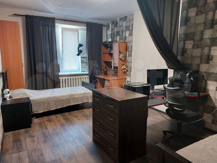 2-к. квартира, 75,2 м², 2/4 эт.