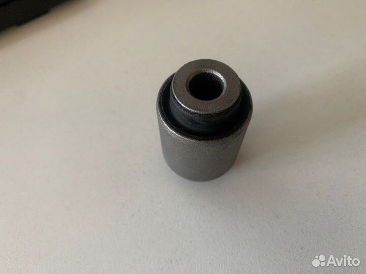 Сайлентблок заднего рычага нижний Honda Civic