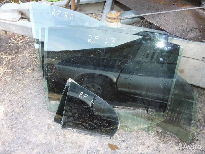 Renault Fluence стекло двери заднее форточка