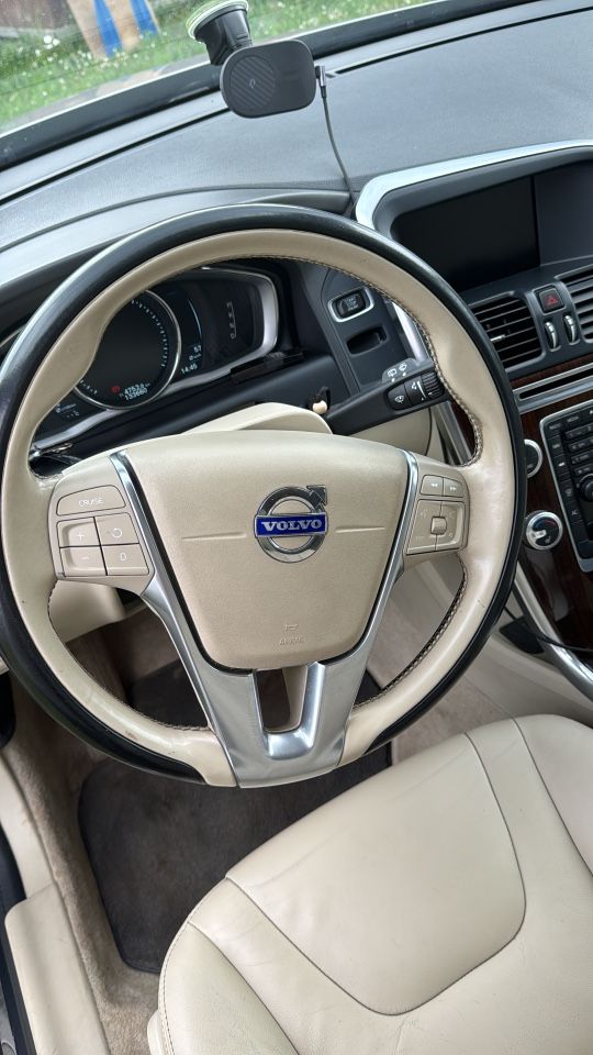 Volvo XC60: фото владельца