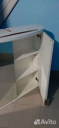 Полка навесная для ванной с подсветкой