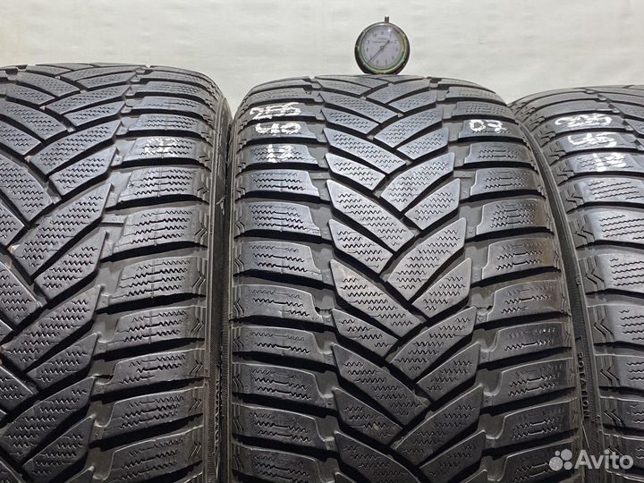 Dunlop SP Winter Sport M3 255/40 R18 и 225/45 R18