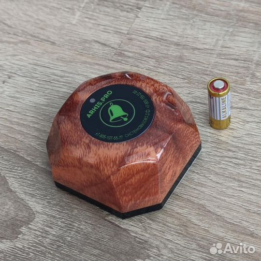 Кнопка вызова официанта беспроводная в кафе