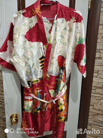 Халат шелковый женский