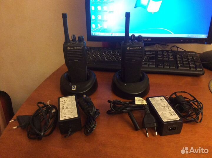 Радиостанция Motorola CP040