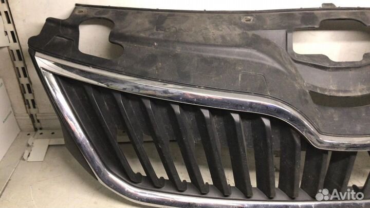 Решетка радиатора Skoda Rapid с 2013- года