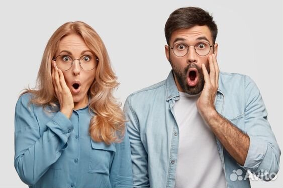 Работник торгового зала в гипермаркет