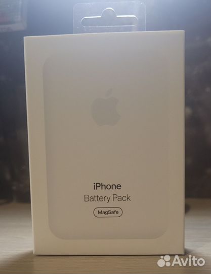 Повербанк MagSafe Battery Pack