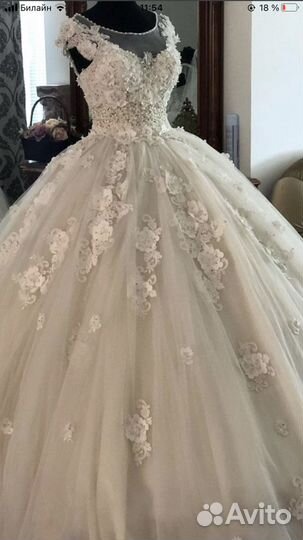 Платье свадебное