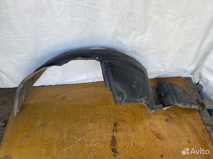 Подкрылок передний левый Легаси BG 5 BD Legacy