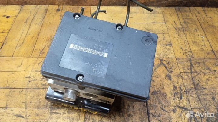 Блок ABS (насос) Ssangyong Kyron 2.0 2012