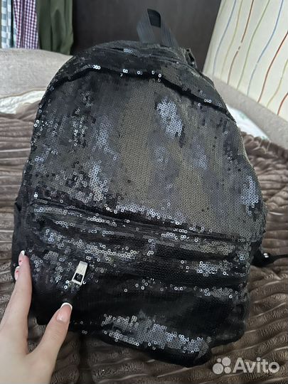 Рюкзак женский с пайктками