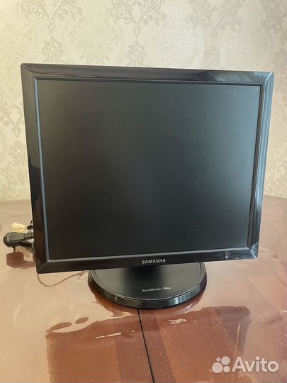 Монитор Samsung 17''