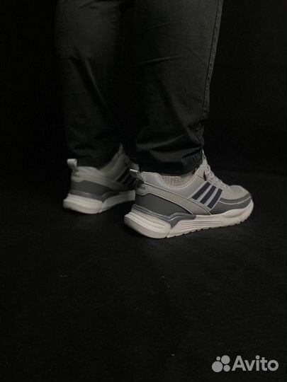 Кроссовки Adidas Retropy