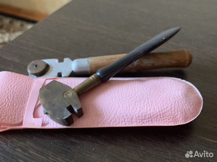 Стеклорезы старинные, один- алмазный